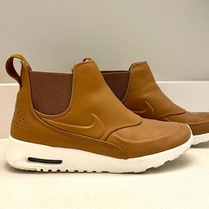 Nike Thea Boots